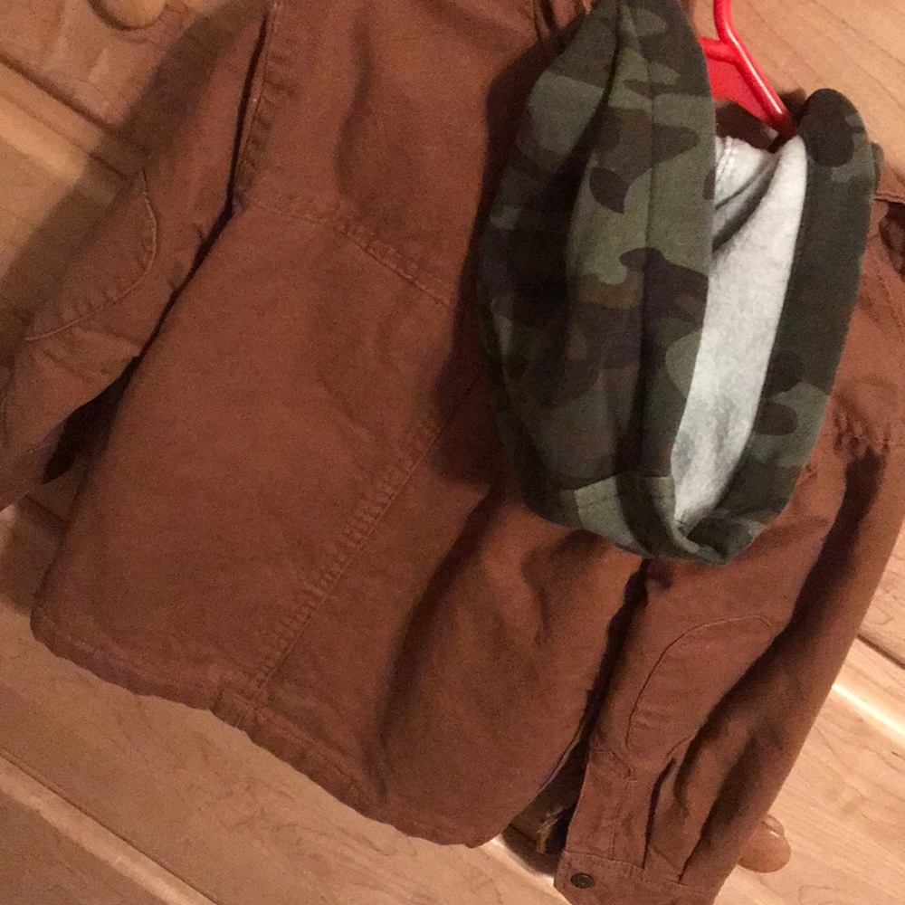 Jackets - Picture 3 of 3